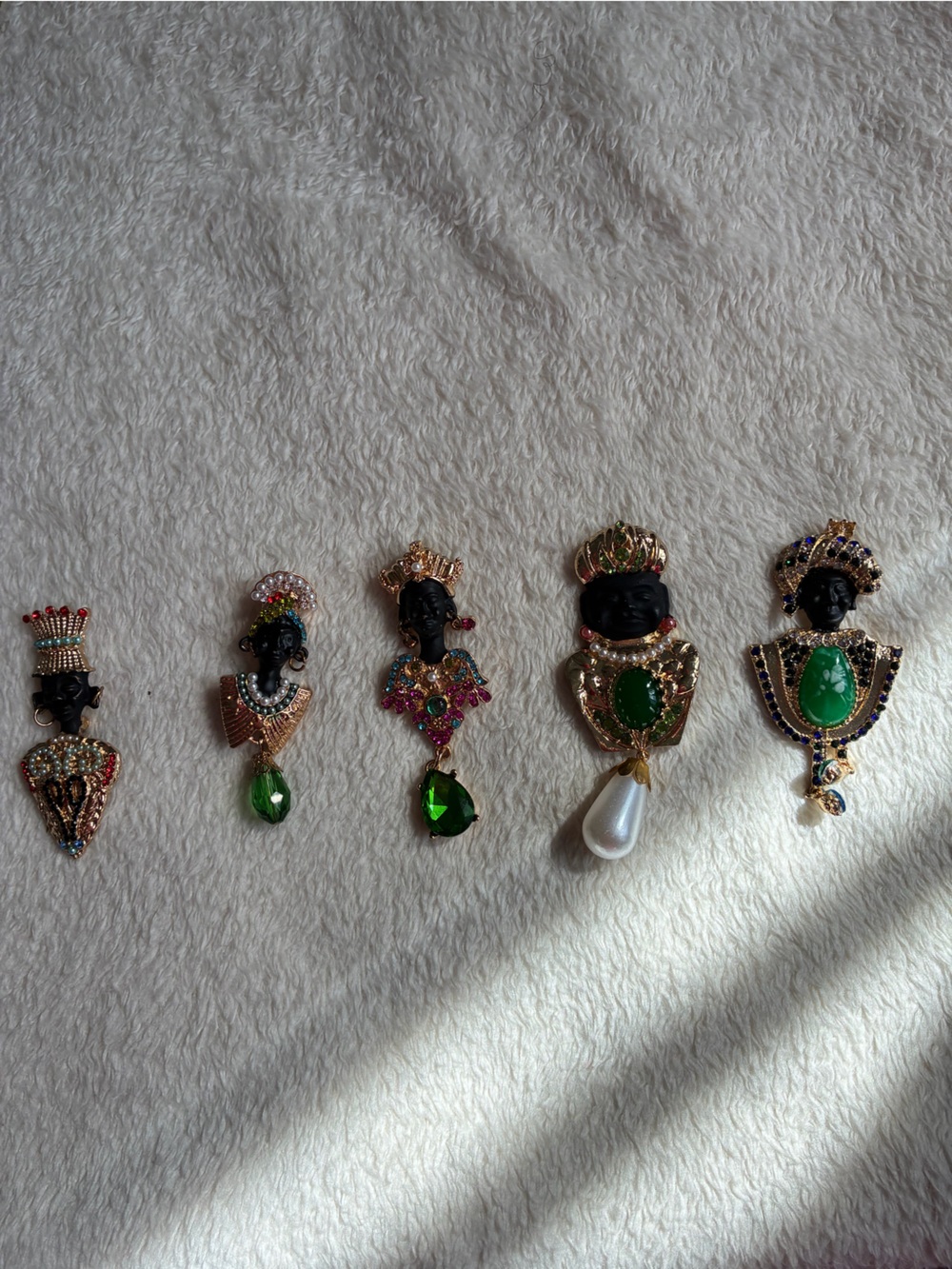 Handcrafted Green and Black Goddess Pendant Brooches - Women Jewelry